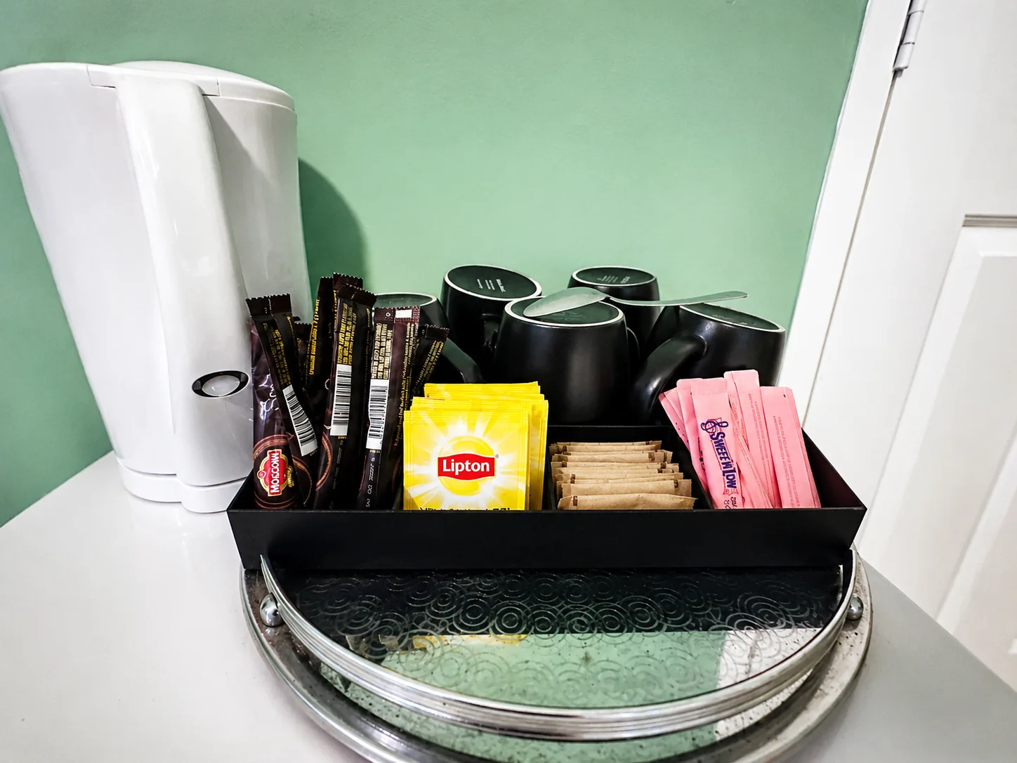 Tea and coffee making facilities — Family Room at Vine Valley Inn Cessnock