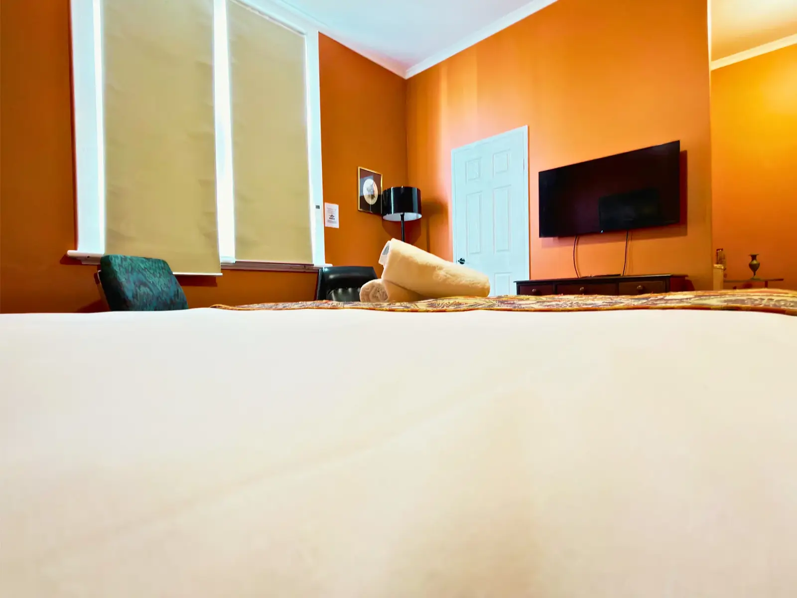 King bed with smart TV — King Room at Vine Valley Inn Cessnock